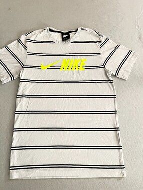Nike Men's T Shirt sz S